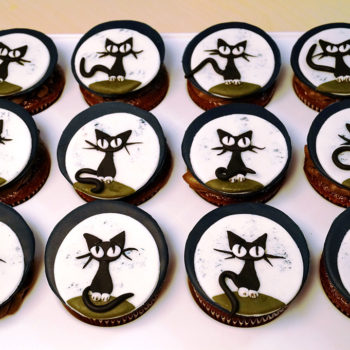 Cat in Moonlight Cupcakes